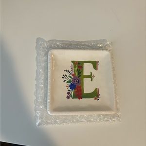 ‘E’ trinket dish.